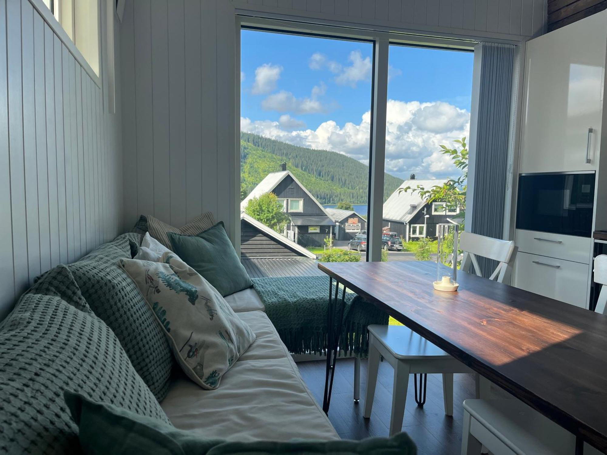 Travel - Solbringen Eller Lilla Sol *